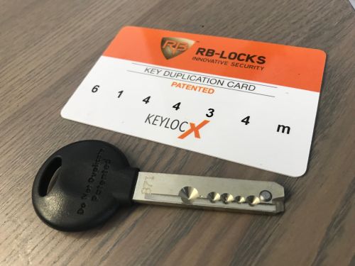 Hevederzár szerelés Keylocx zárbetéttel